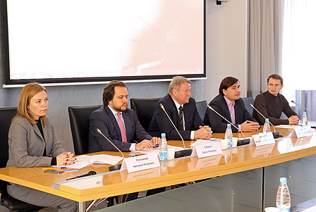 Слева направо: Н.И.Степанова, Д.И.Хабаров, В.А.Мещеряков, Д.В.Афанасьев, А.А.Воробьев